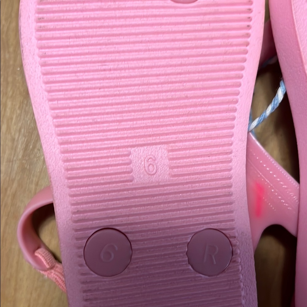 Pink Flip Flops - Picture 3 of 4